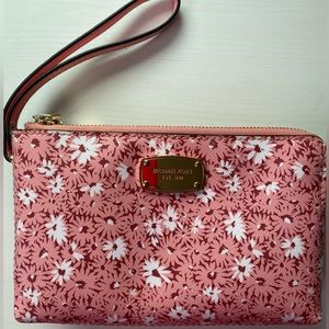 Michael Kors pink wristlet